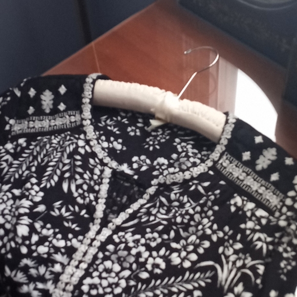 Lucky Brand embroidered top - Picture 4 of 5